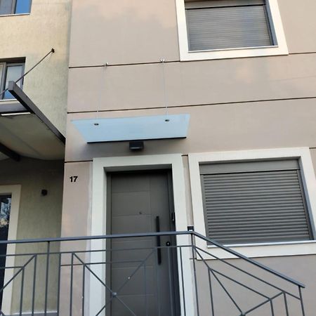 Simple, Calm And Luxurious Apartment Kalamata Exterior photo