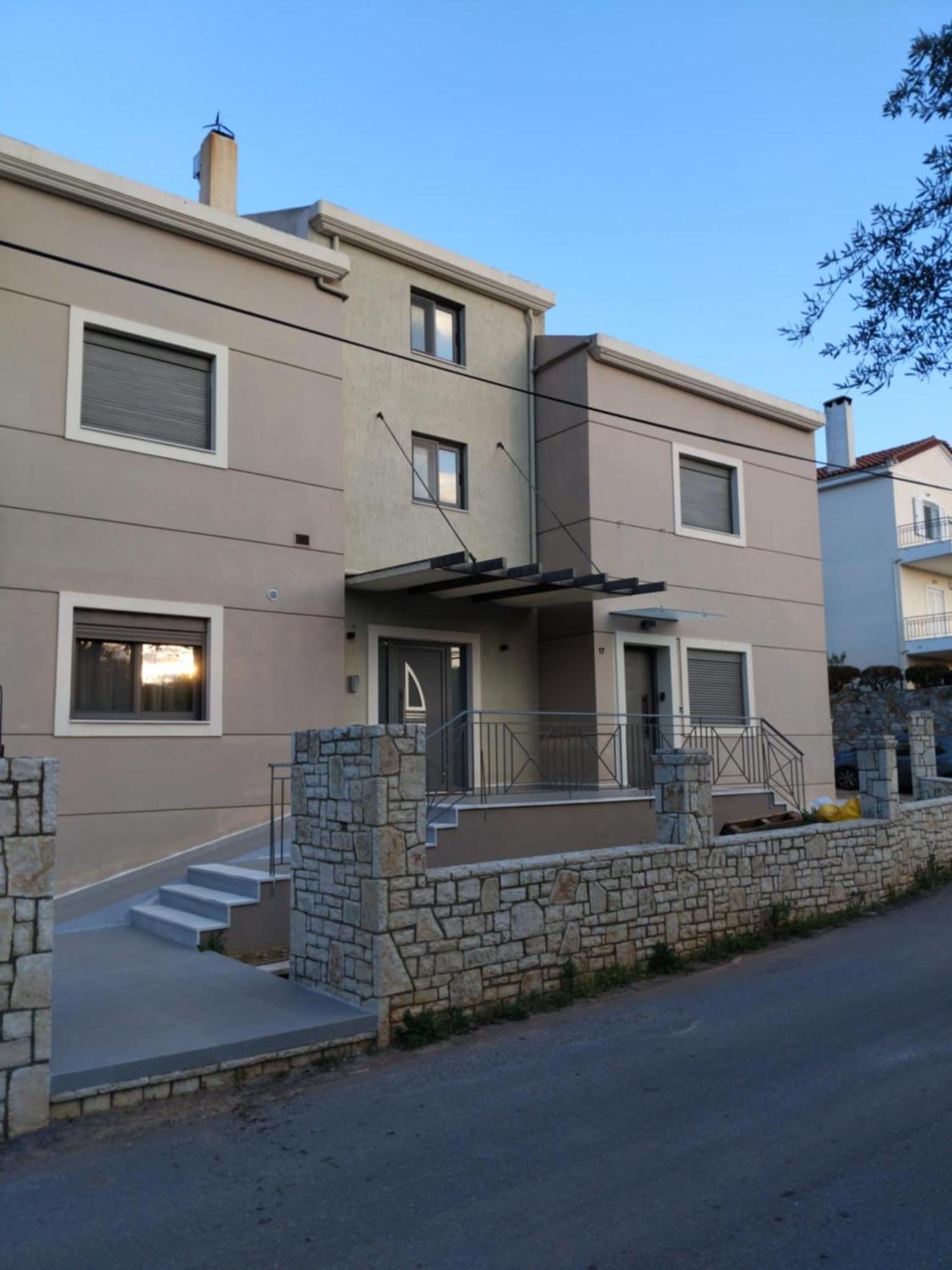 Simple, Calm And Luxurious Apartment Kalamata Exterior photo