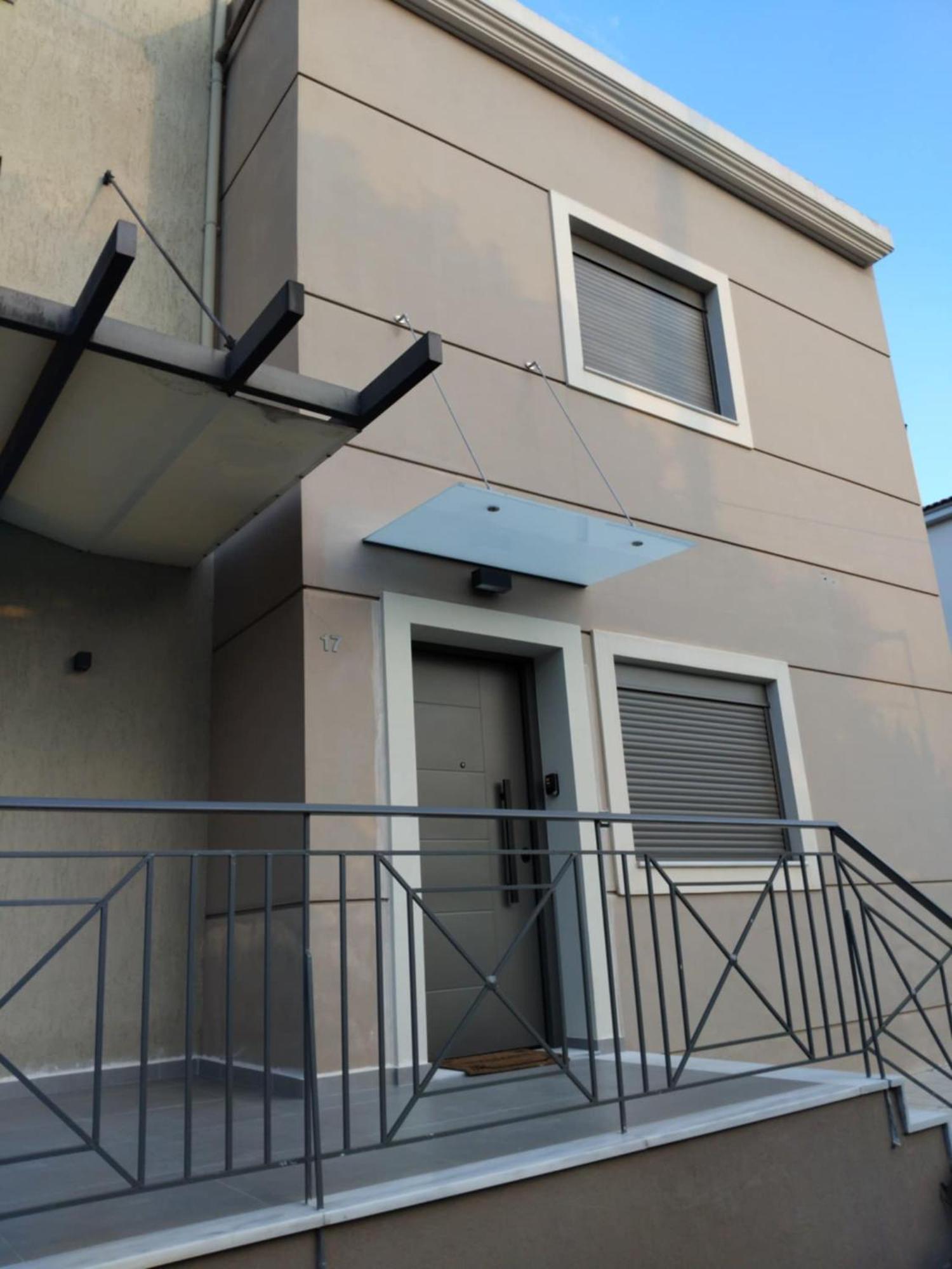 Simple, Calm And Luxurious Apartment Kalamata Exterior photo